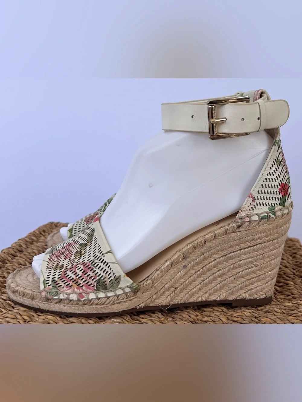 Vince Camuto Women’s Leerata Wedge Espadrille Sandal Floral Print Size 7M